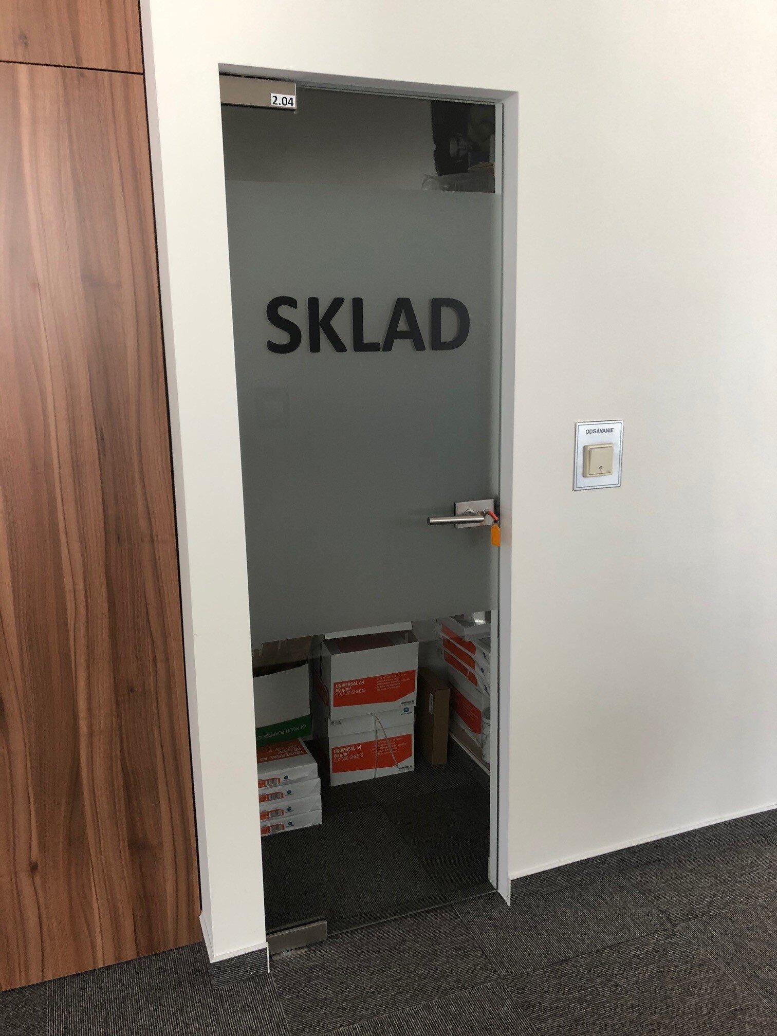 Sklenená stena Alfa